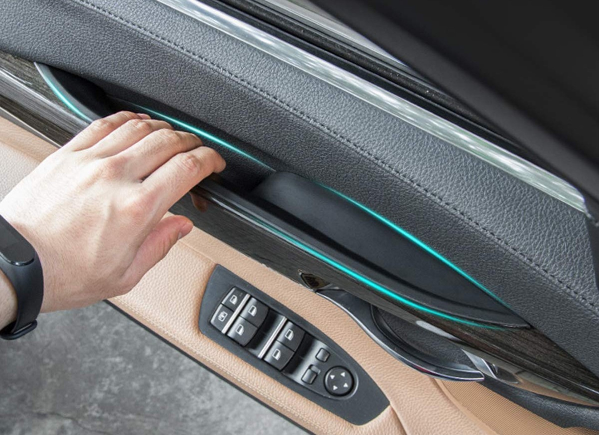 Ανοίγεις κι εσύ την πόρτα του αυτοκινήτου με λάθος χέρι; Δες τι είναι η «ολλανδική λαβή»