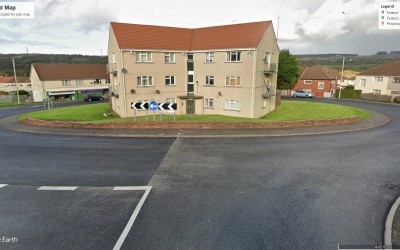 Απίστευτο: Έχτισαν σπίτι πάνω σε κυκλικό κόμβο