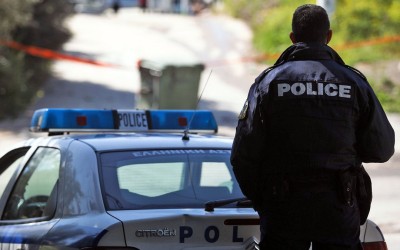 Ρόδος: Οδηγός παραβίασε τα πάντα – Δεν είχε δίπλωμα αλλά τσεκούρι!