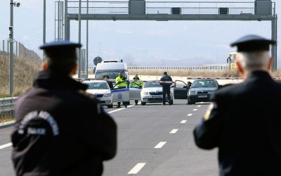 Τον έπιασαν στα διόδια με 9 κιλά ηρωίνη – Δείτε πού την είχε κρύψει [εικόνες]
