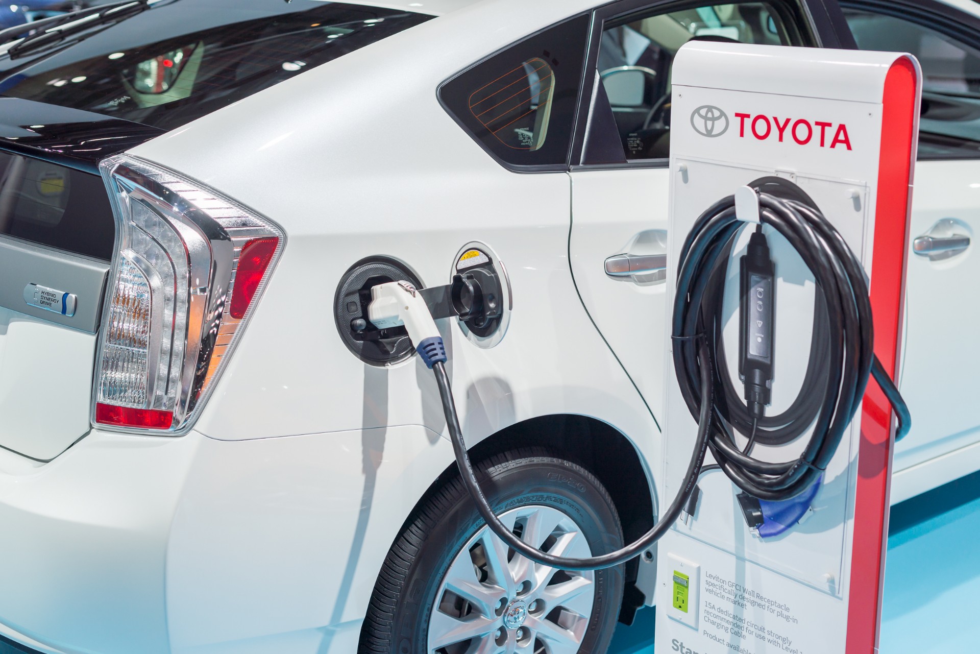 Toyota: Τελικά είναι κατά των ηλεκτρικών αυτοκινήτων ή όχι;