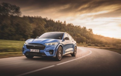 Ford: «Ο μεγάλος μας αντίπαλος δεν είναι η Toyota, αλλά οι Κινέζοι»