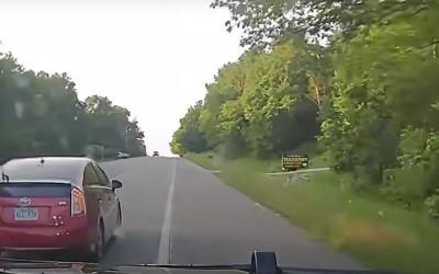 Video: Θα καταφέρει να ξεφύγει από την Τροχαία ένα... Toyota Prius;