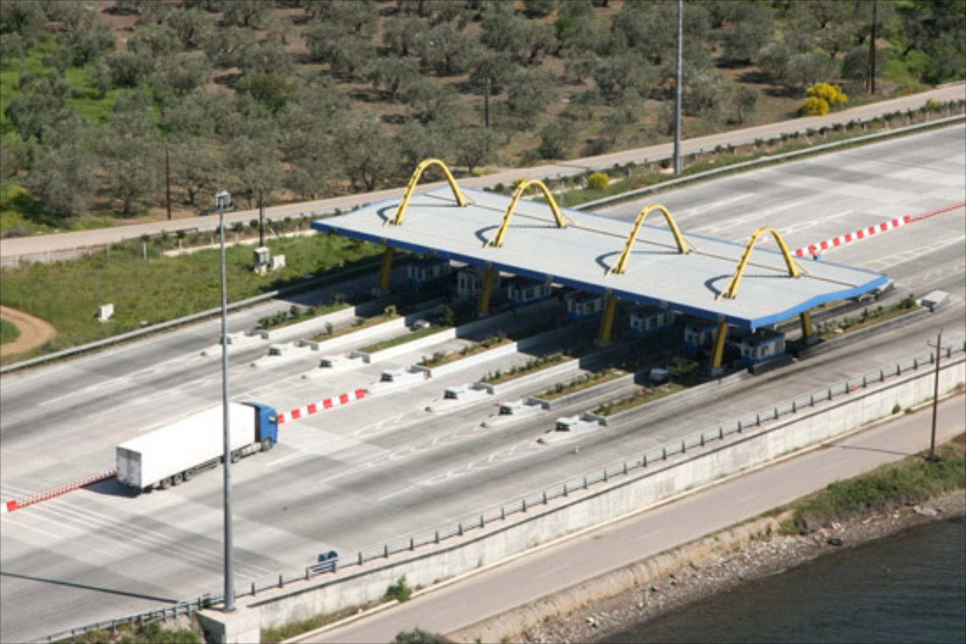 Αυξάνονται τα διόδια στην Εθνική Οδό Αθηνών Λαμίας
