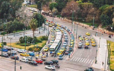 Το παράδοξο της Αθήνας: Αυξάνεται η χρήση ΜΜΜ, δεν μειώνεται η κίνηση!