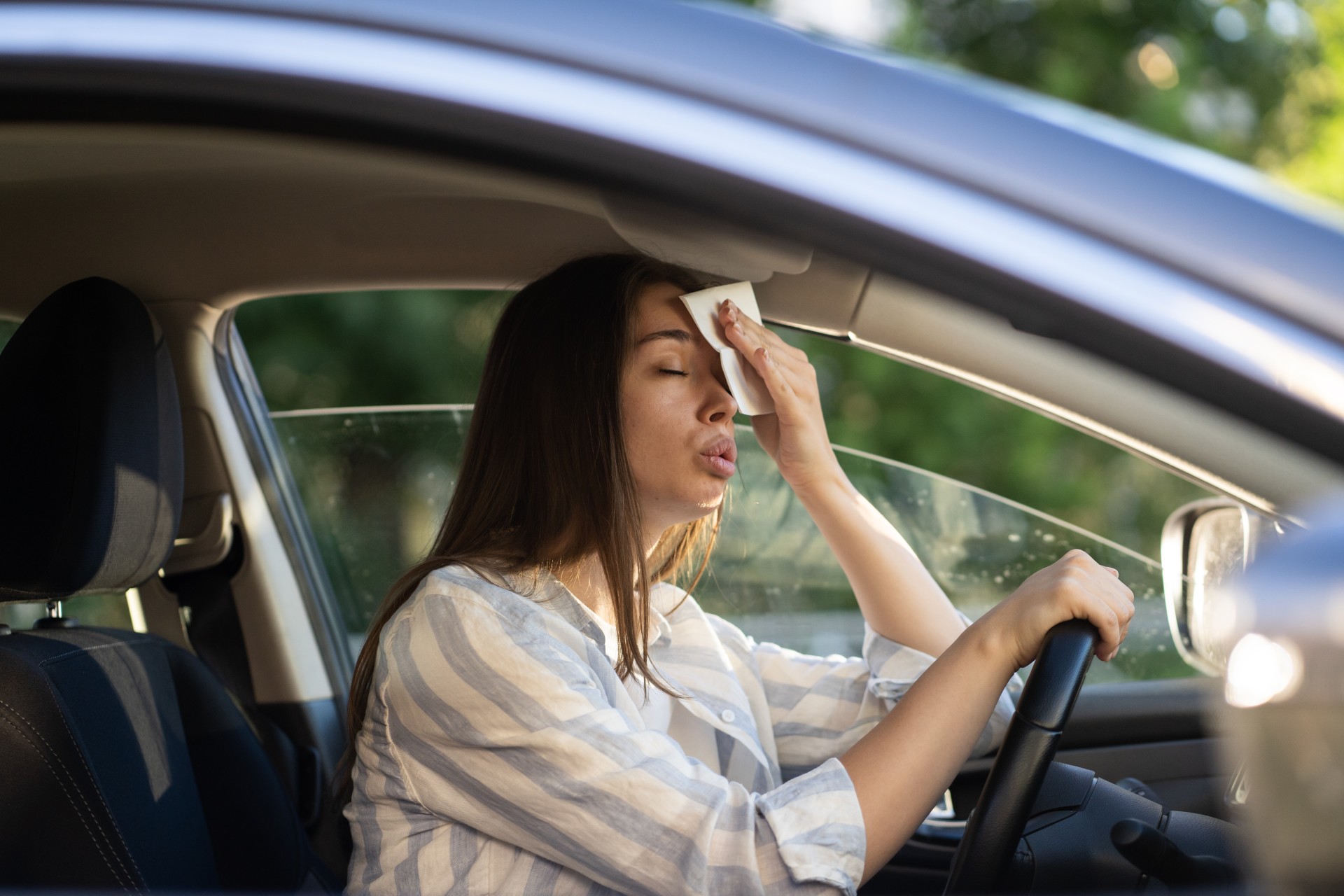 Καύσωνας «Κλέων»: Ποια αυτοκίνητα πρέπει να μείνουν ακινητοποιημένα αυτές τις ημέρες;