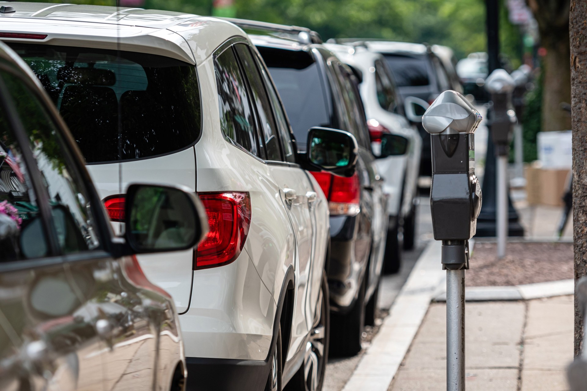 «Χαράτσι» στο parking αν έχεις SUV - Πού εφαρμόζεται ήδη