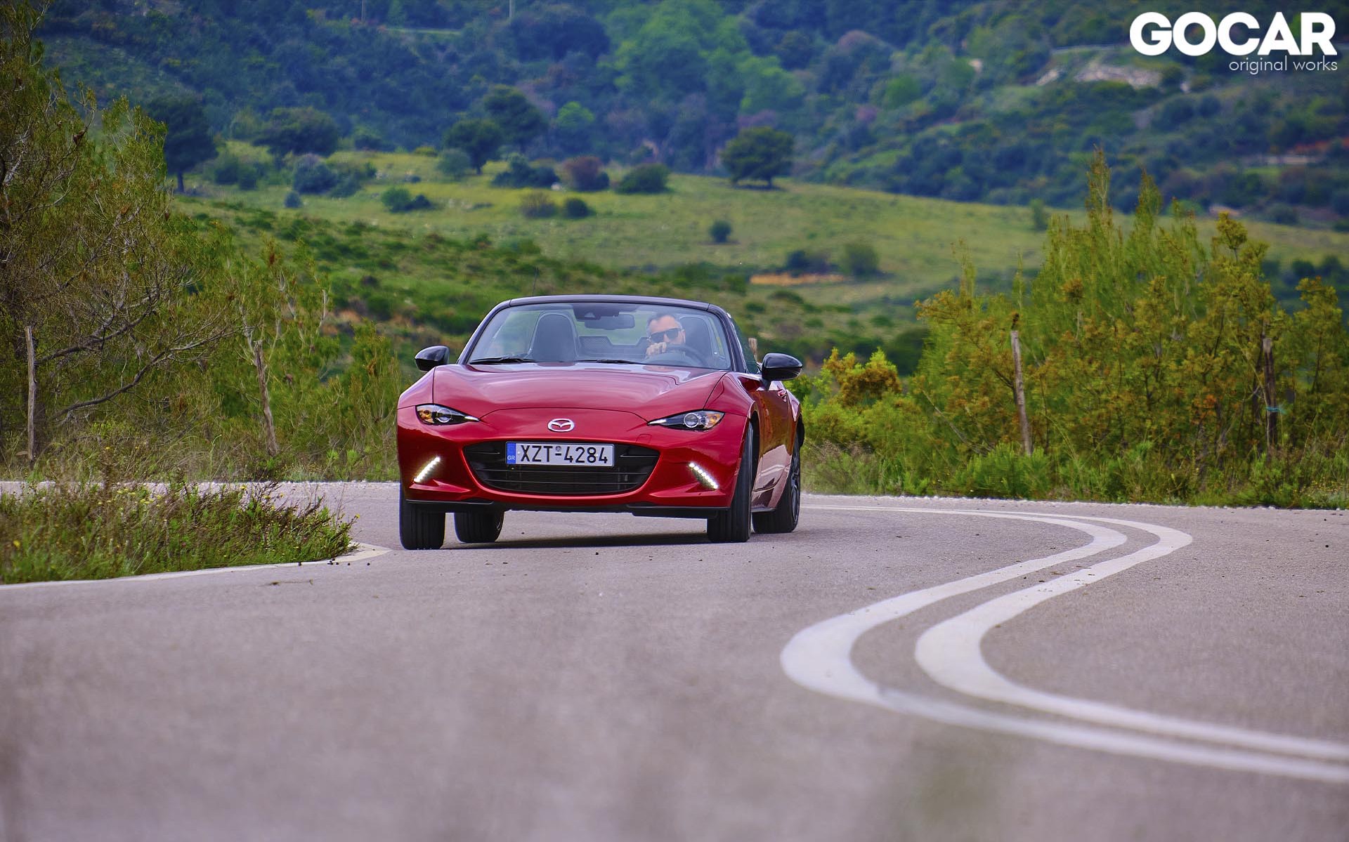 Γιατί το Mazda MX-5 είναι το απόλυτο αυτοκίνητο για το καλοκαίρι; [video]