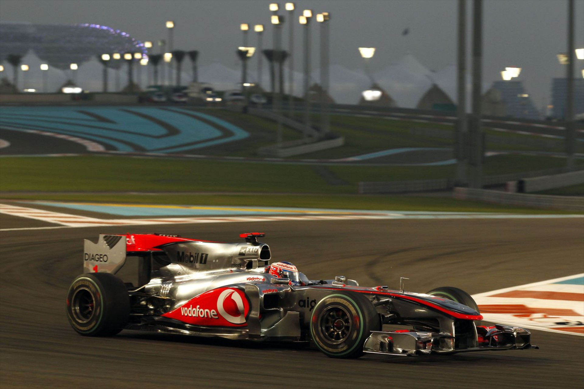 F1: Χωρίς το νέο μονοθέσιο η McLaren στις πρώτες δοκιμές;