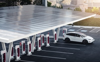 Tesla: Πάνω από 20 δισ. τα κέρδη του δικτύου φόρτισης!