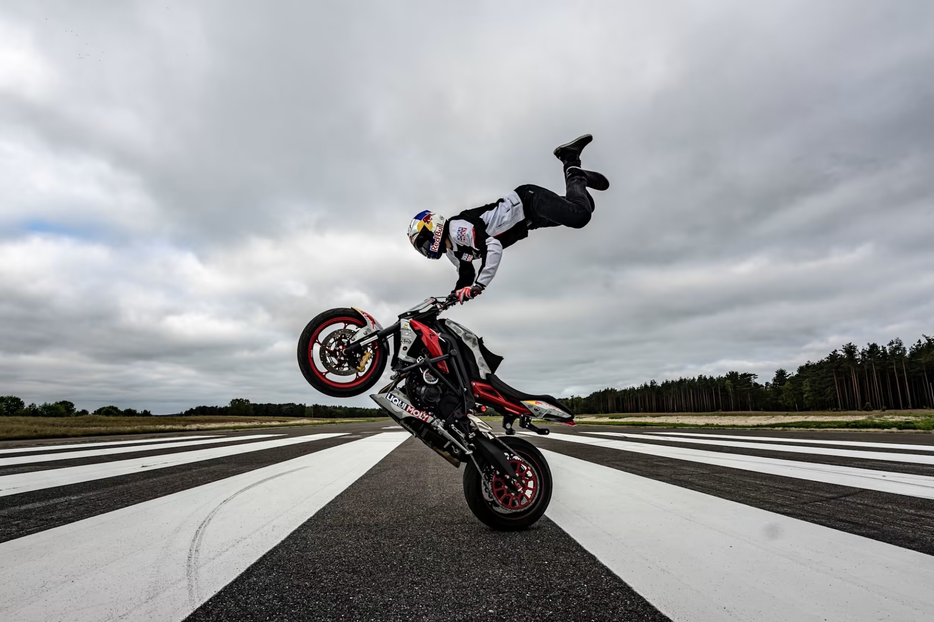 Στη Θεσσαλονίκη ένας από τους top stunt riders στον κόσμο - Δες πότε έρχεται