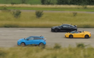 Video: Ένα οικογενειακό MG που ταπεινώνει supercars!