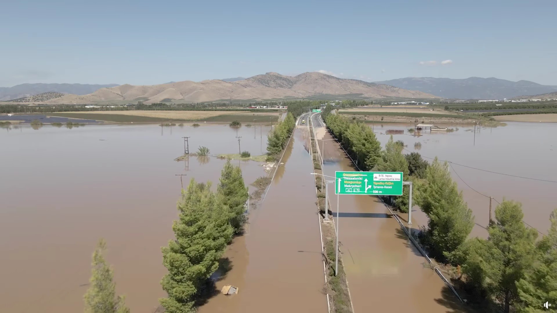 Video: Πώς καθαρίζουν την Εθνική Αθηνών-Θεσσαλονίκης - Πότε θα ανοίξει