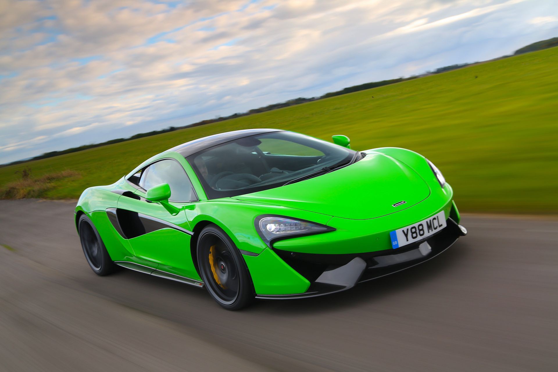 Πουλήθηκε στην Ελλάδα McLaren 200.000+ € με τελική 328 km/h