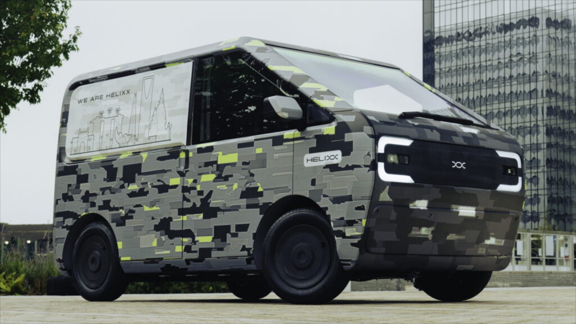 Ηλεκτρικό van από 5 πλαστικά κομμάτια - Θα γίνεται δικό σου με 0,24 €/ώρα!