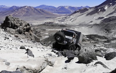 Αυτό είναι το μοναδικό όχημα στον κόσμο που σκαρφάλωσε στα 6.694 m