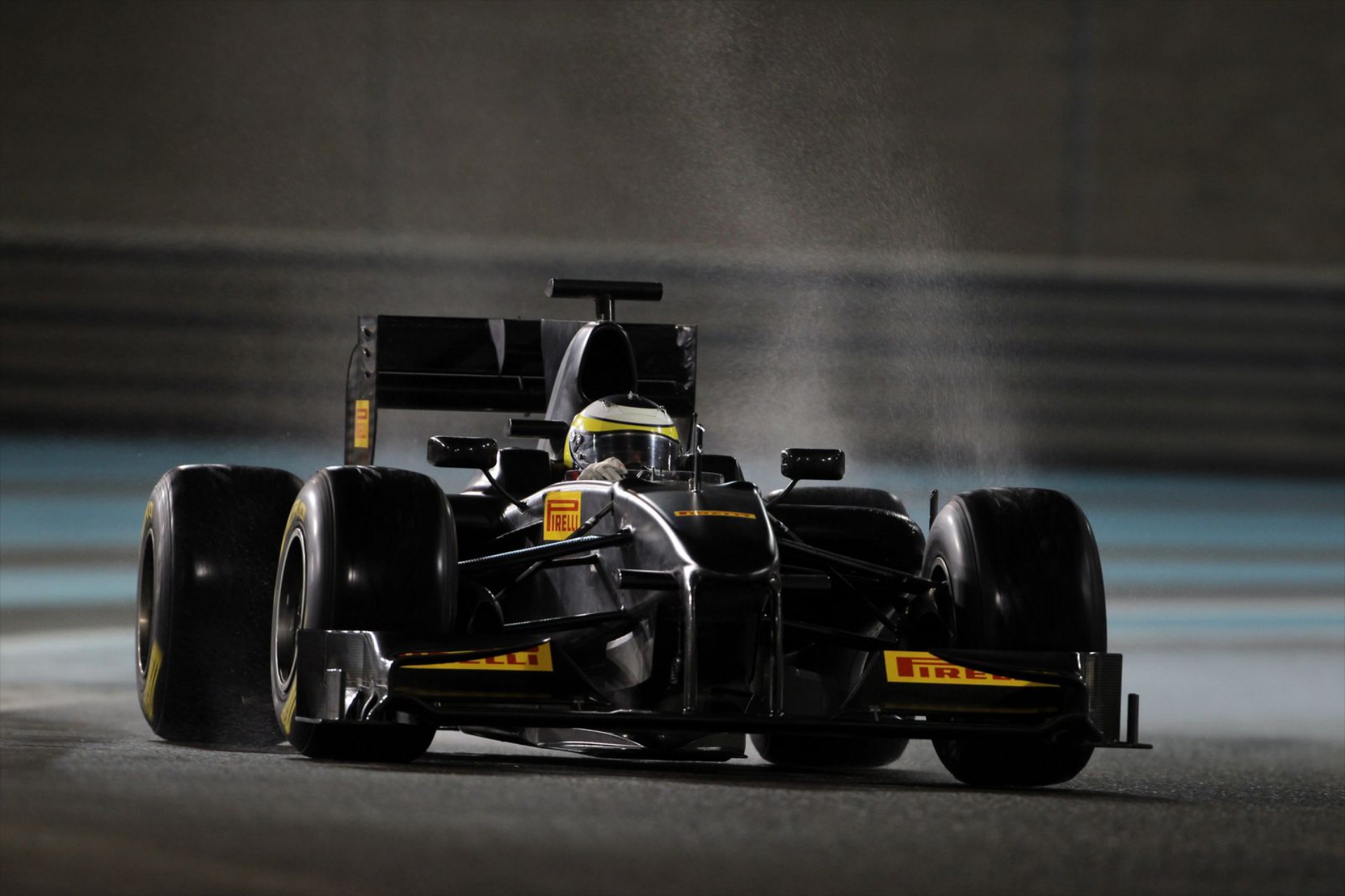 F1: Βελτιώνονται τα Pirelli