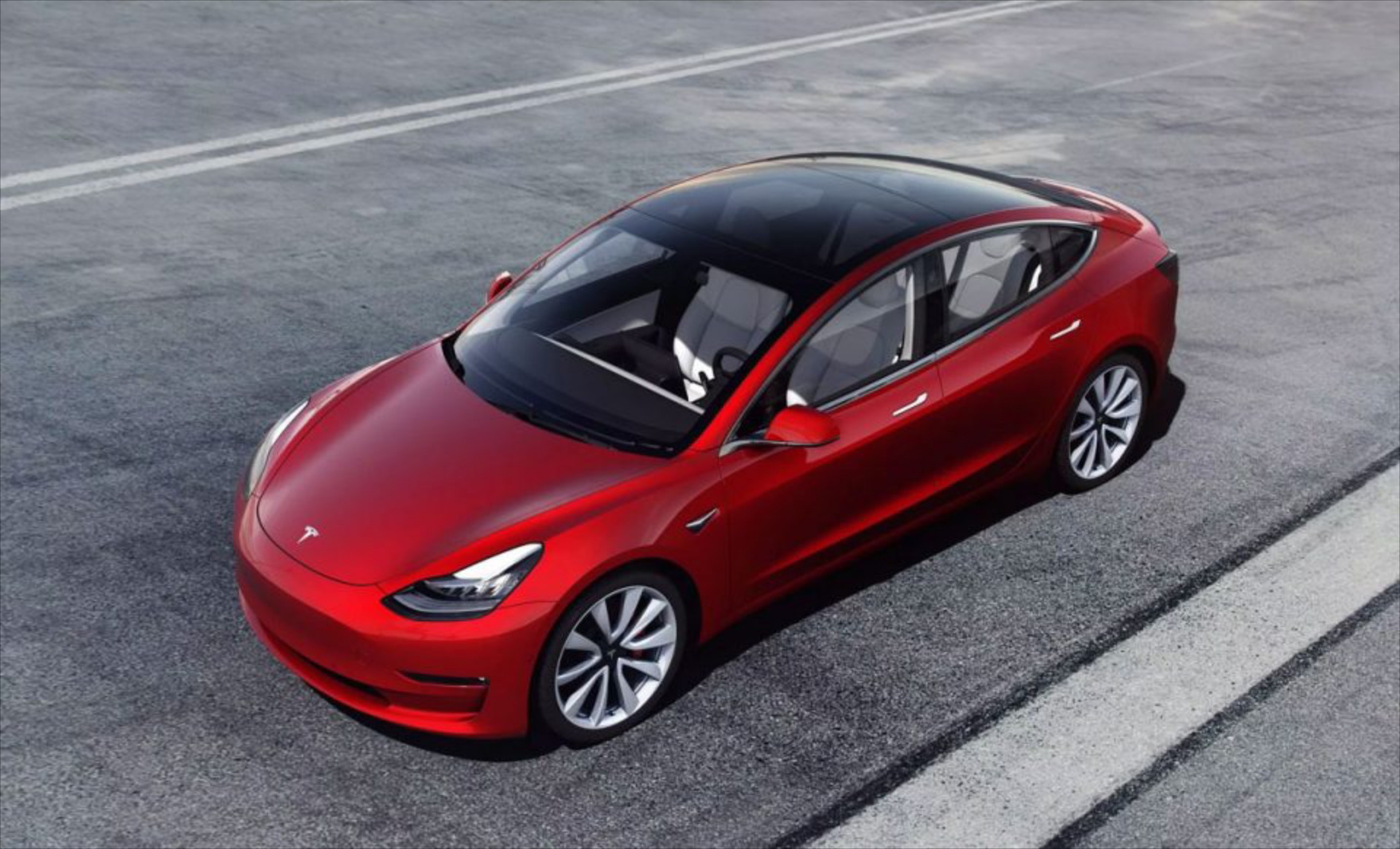Tesla: Άμεσα διαθέσιμο το Model 3 στην Ελλάδα και φθηνότερο έως 5.500 €