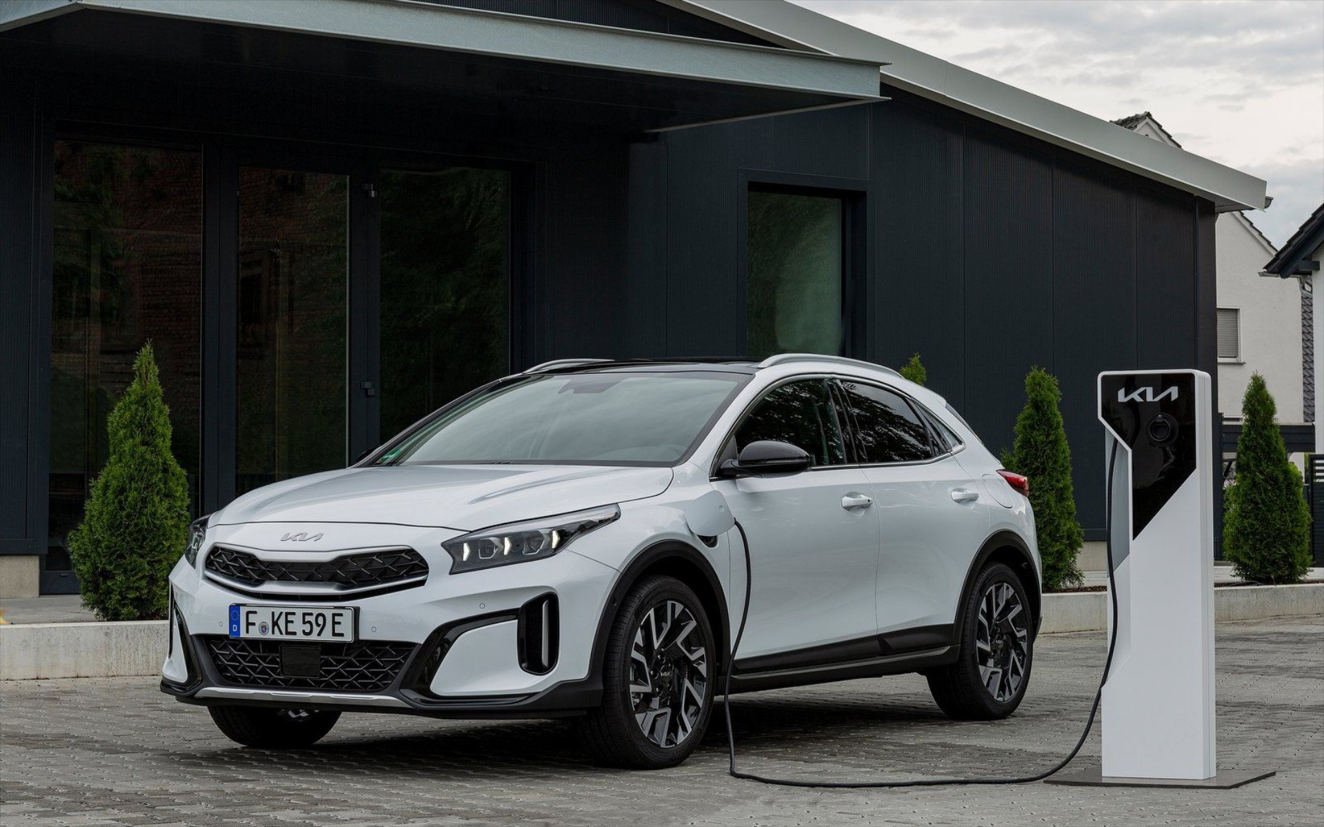 Kia Xceed Plug-in: Με μηδενικά Τέλη και 1.000 € φθηνότερο