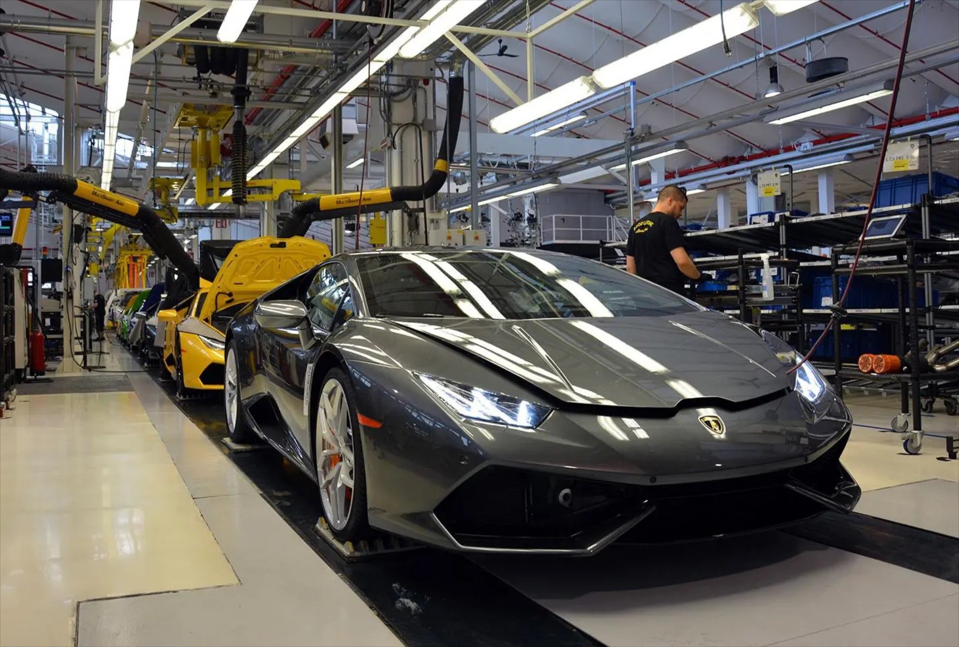 Ιστορική στιγμή για την Ευρώπη – Η Lamborghini καθιερώνει τετραήμερη εργασία 