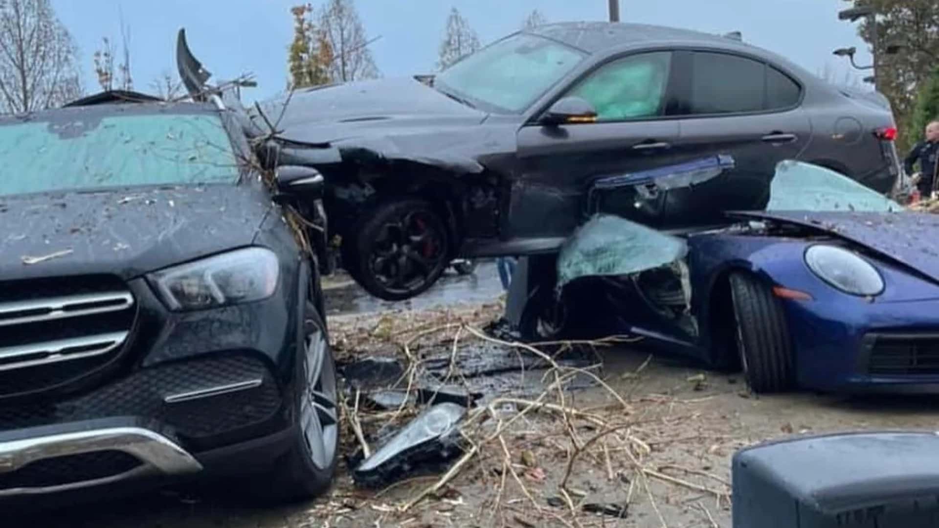 Πήγε την Alfa Romeo Giulia QV για service - Την βρήκε διαλυμένη πάνω σε μια Porsche 911