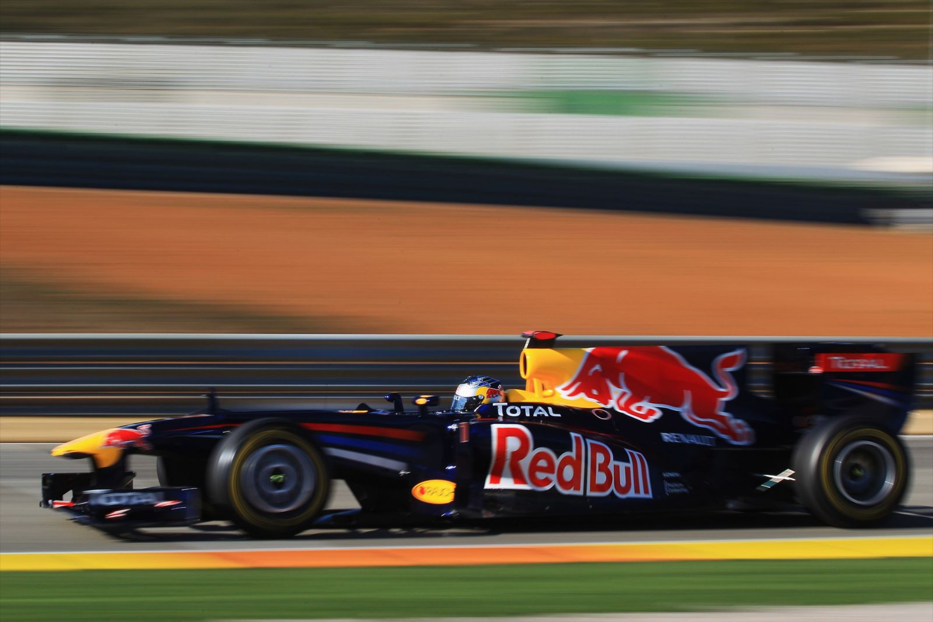 F1: Η επίσημη πρώτη για το 2011