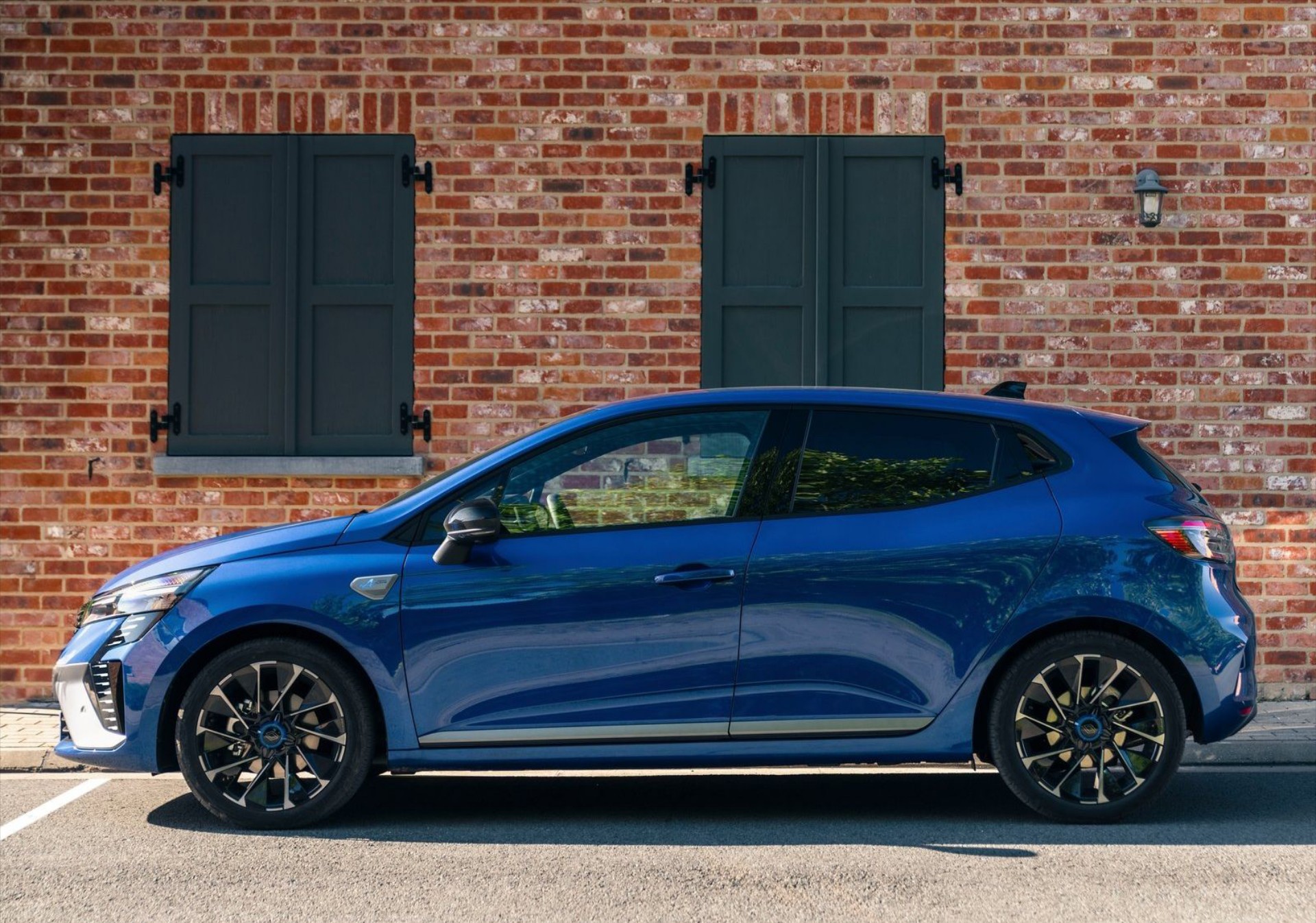 Το Renault Clio που διανύει 1.000 km με ένα γέμισμα