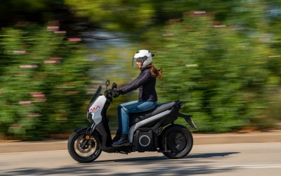 Φθηνότερο 1.500 ευρώ το ηλεκτρικό scooter SEAT MÓ 125