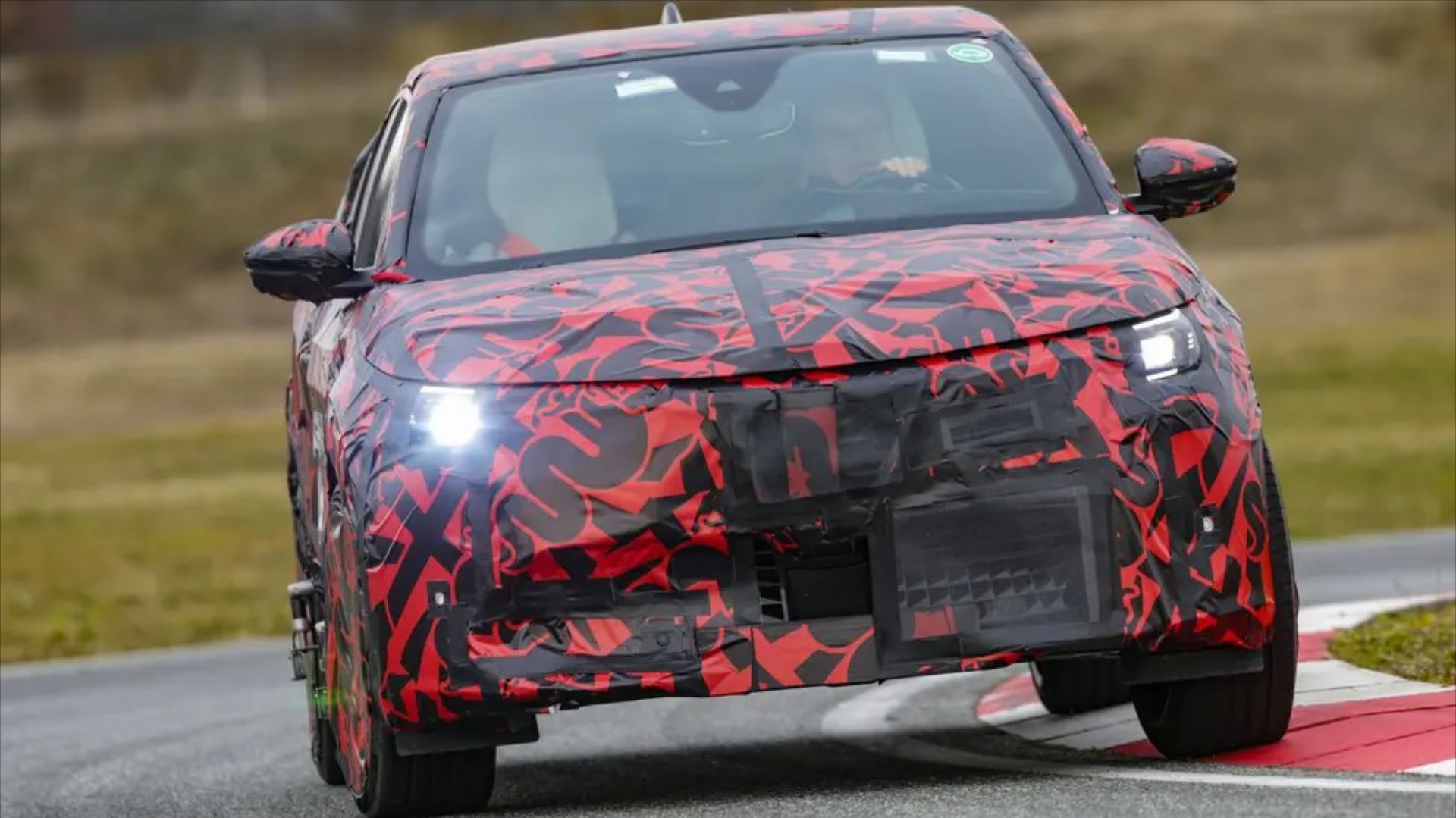 Οι πρώτες εικόνες της νέας Alfa Romeo Milano – Έρχεται το εντυπωσιακό B-SUV  