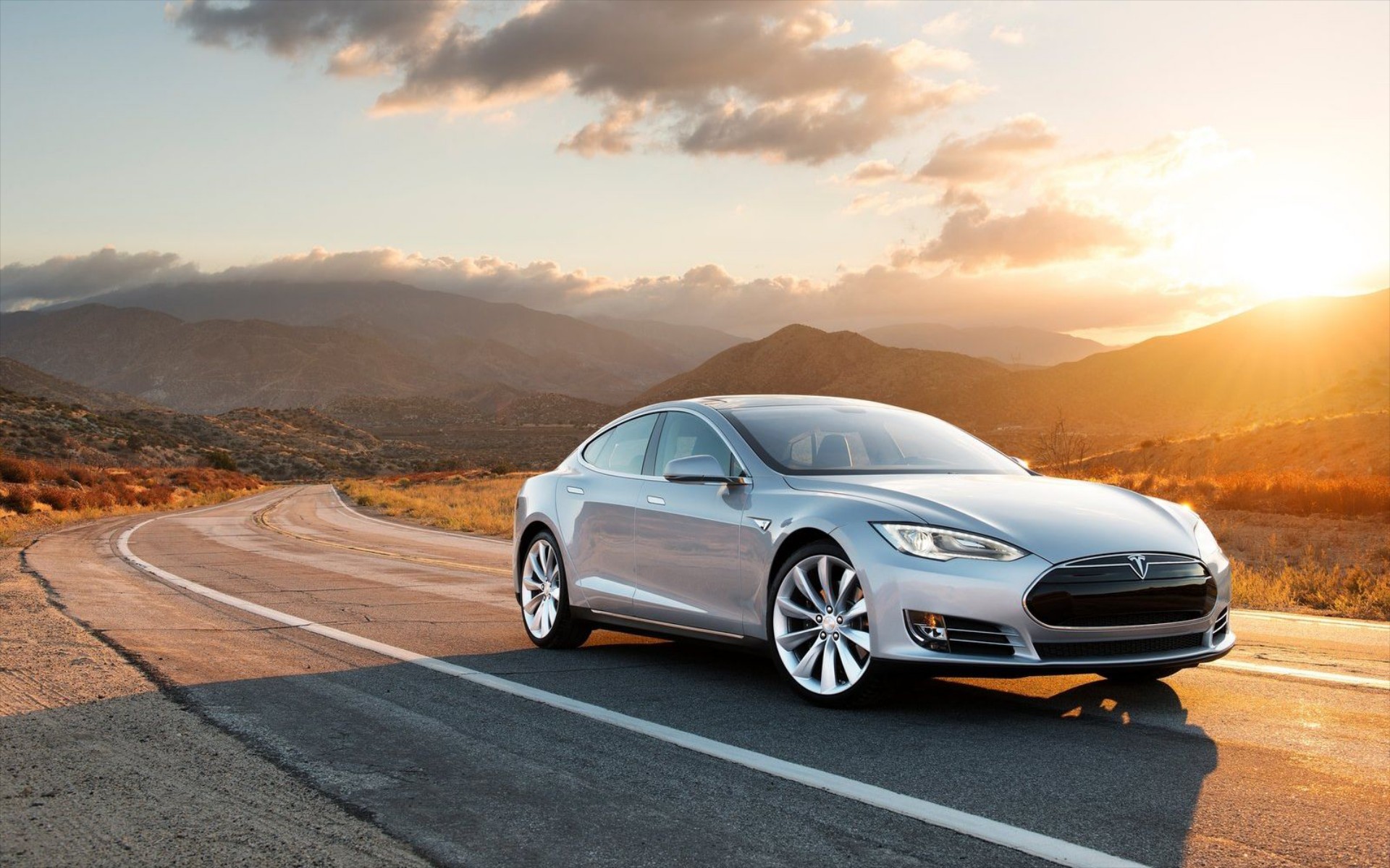 Πολωνός έκανε 500.000 km με Tesla Model S - Άλλαξε ή όχι μπαταρία; 