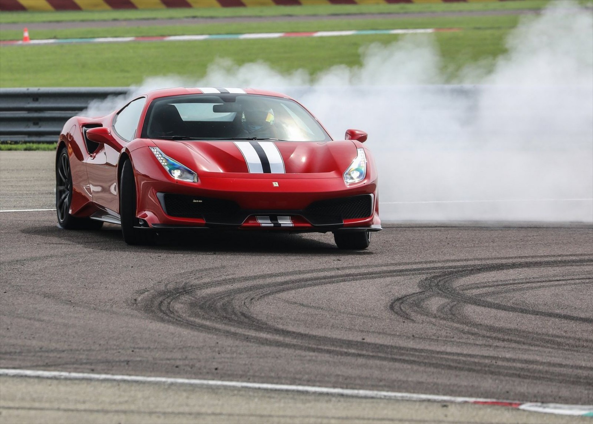 O Hamilton εκτόξευσε την αξία της Ferrari στα 70 δις!
