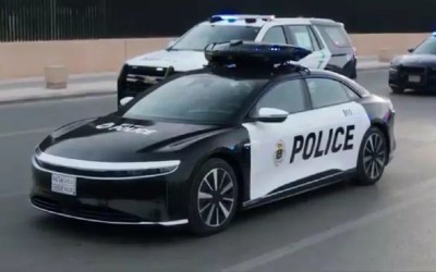 Τα περιπολικά γίνονται ηλεκτρικά - Ποια χώρα αλλάζει τον στόλο [video]