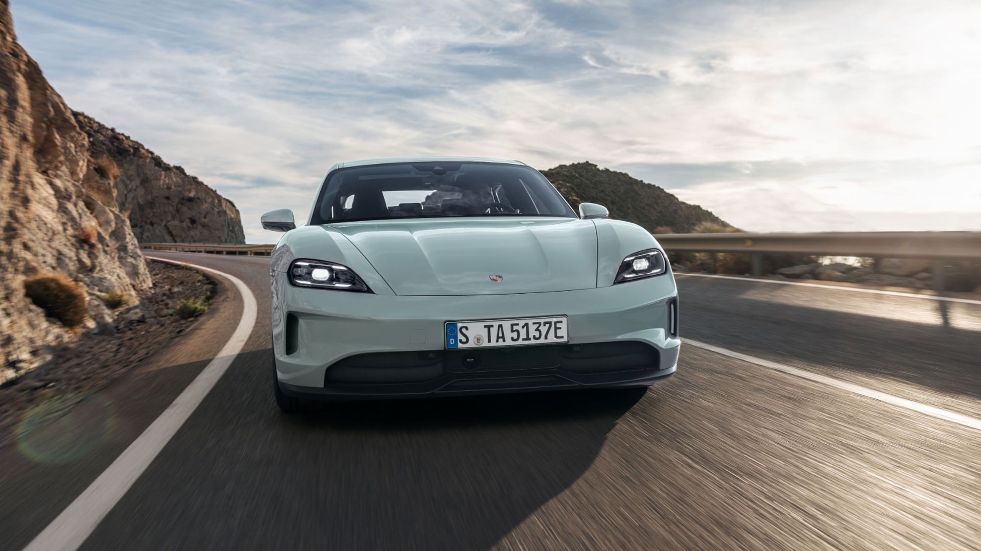 Επίσημο: Νέα Porsche Taycan - Η ισχυρότερη της ιστορίας (Τιμές)