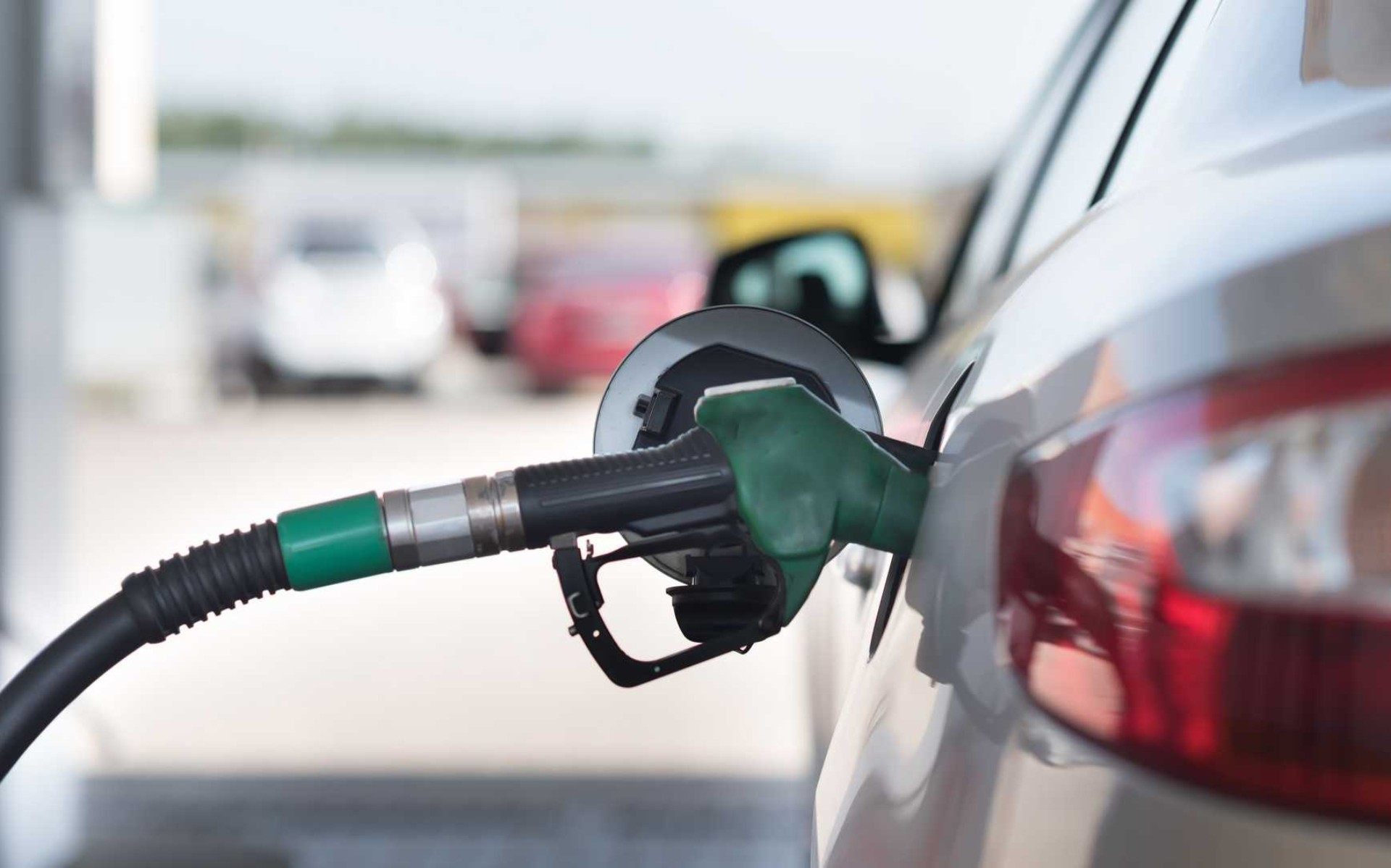 Τέλος η νοθεία στα καύσιμα – Λουκέτα σε πρατήρια και όλα στη φόρα!