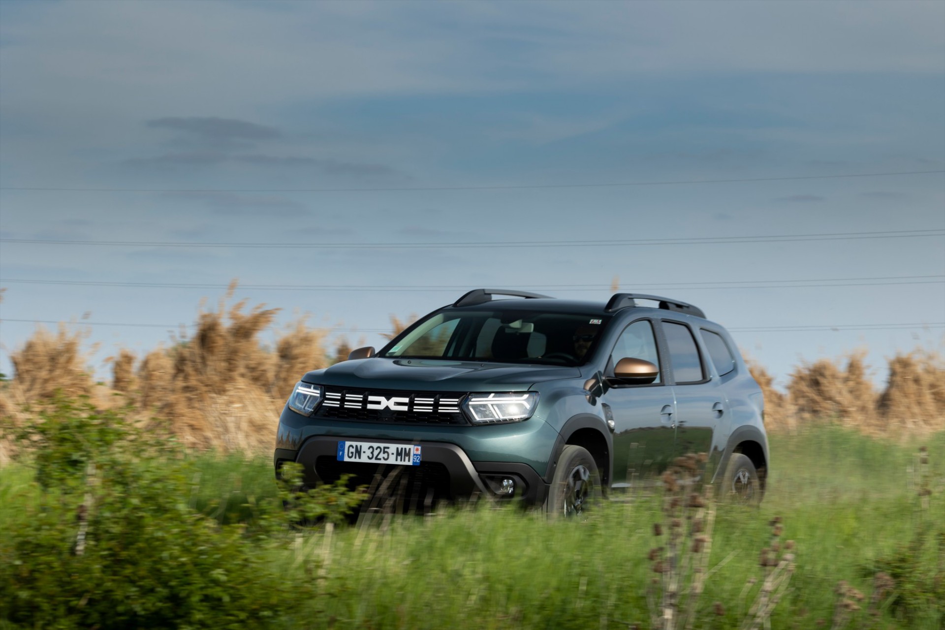 1.300 ευρώ φθηνότερο το Dacia Duster στην Ελλάδα - Δείτε τις νέες τιμές