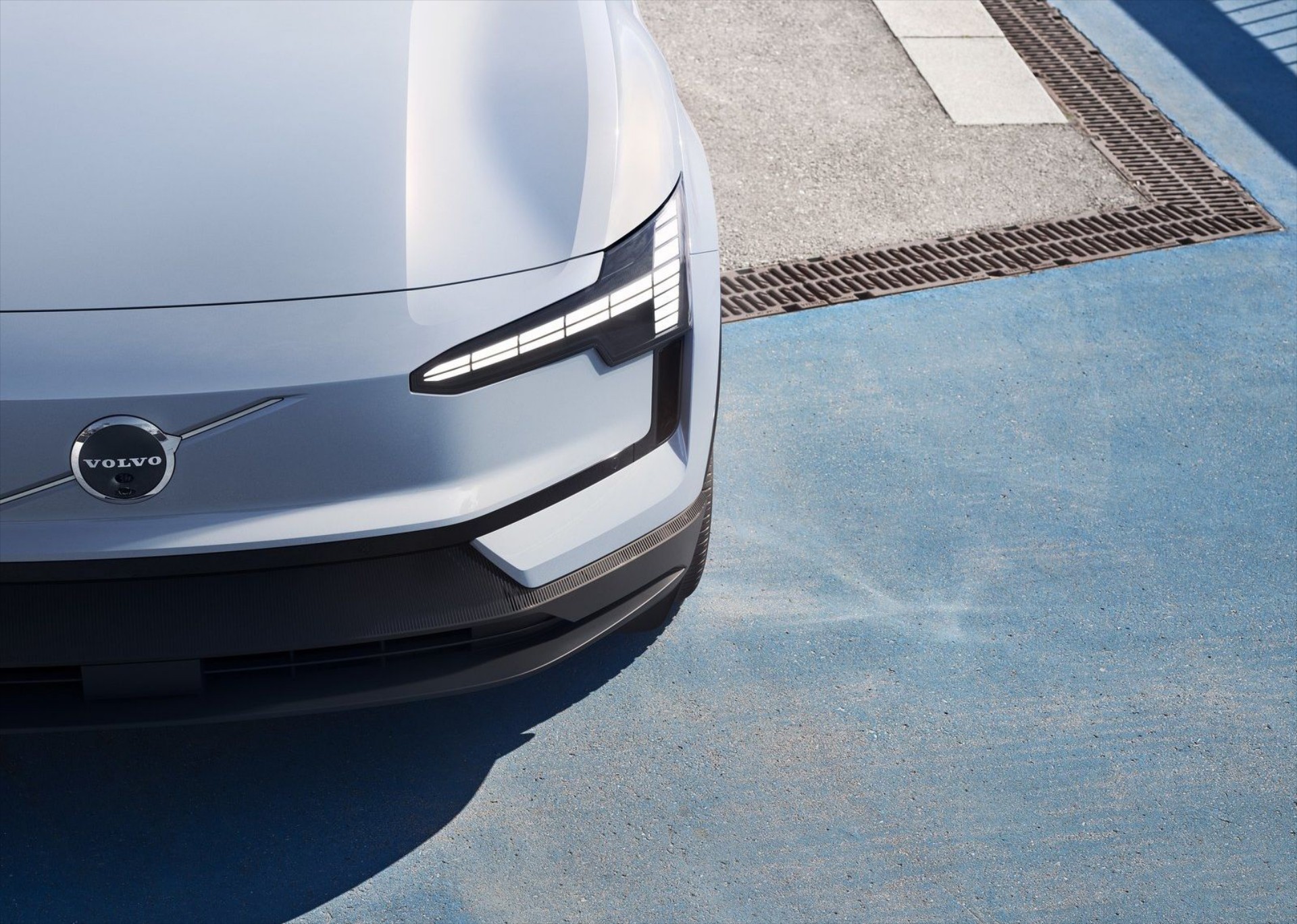 Μεγάλη αλλαγή στη Volvo – Τι θα δούμε στα ηλεκτρικά και υβριδικά της αυτοκίνητα