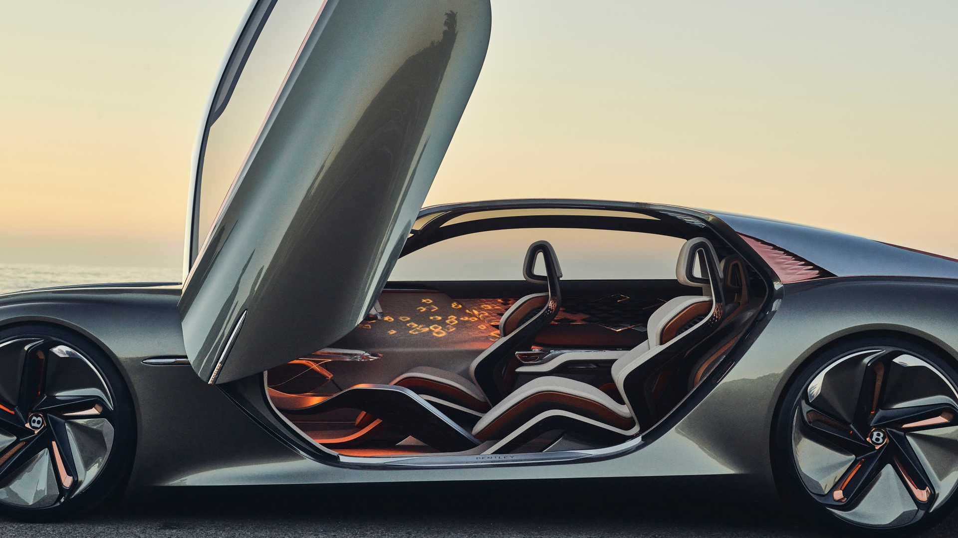 Ποια ultra luxury φίρμα καθυστερεί τη μετάβαση στην ηλεκτροκίνηση – Και γιατί