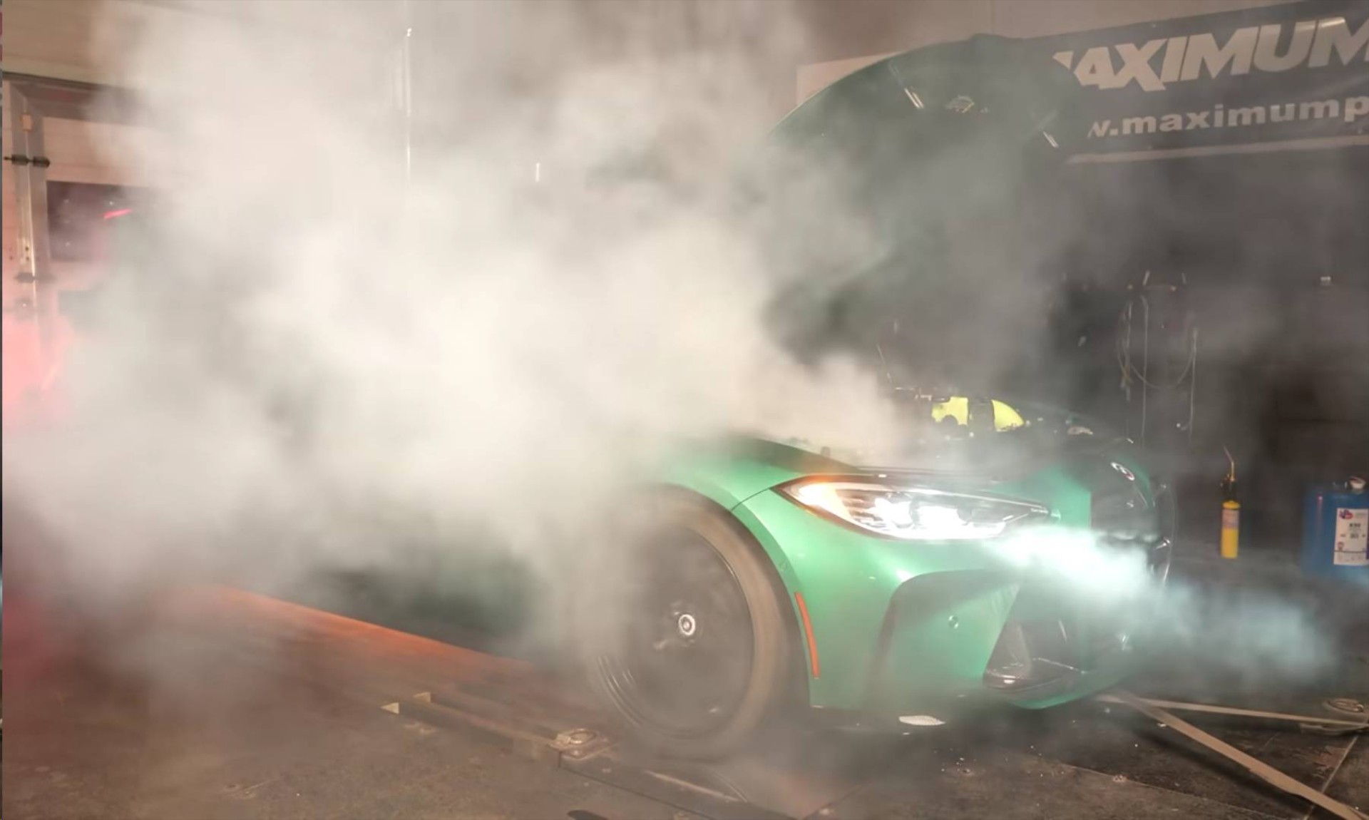 Δες μία BMW M4 να ανατινάζεται στο δυναμόμετρο! [video]