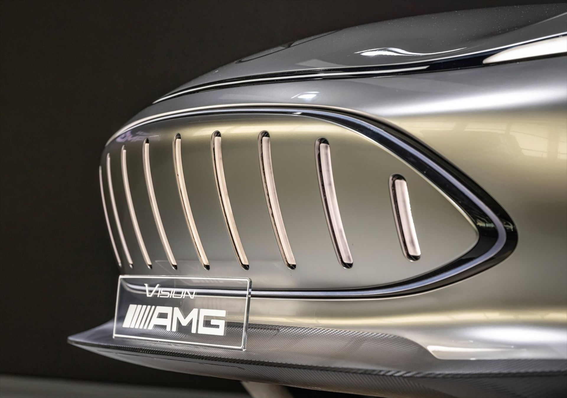 Έρχεται το super SUV από την Mercedes-ΑMG – Πάνω από 1.000 PS