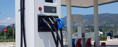 Πόσοι φορτιστές υπάρχουν στην Ελλάδα; Είναι περισσότεροι από τα βενζινάδικα;