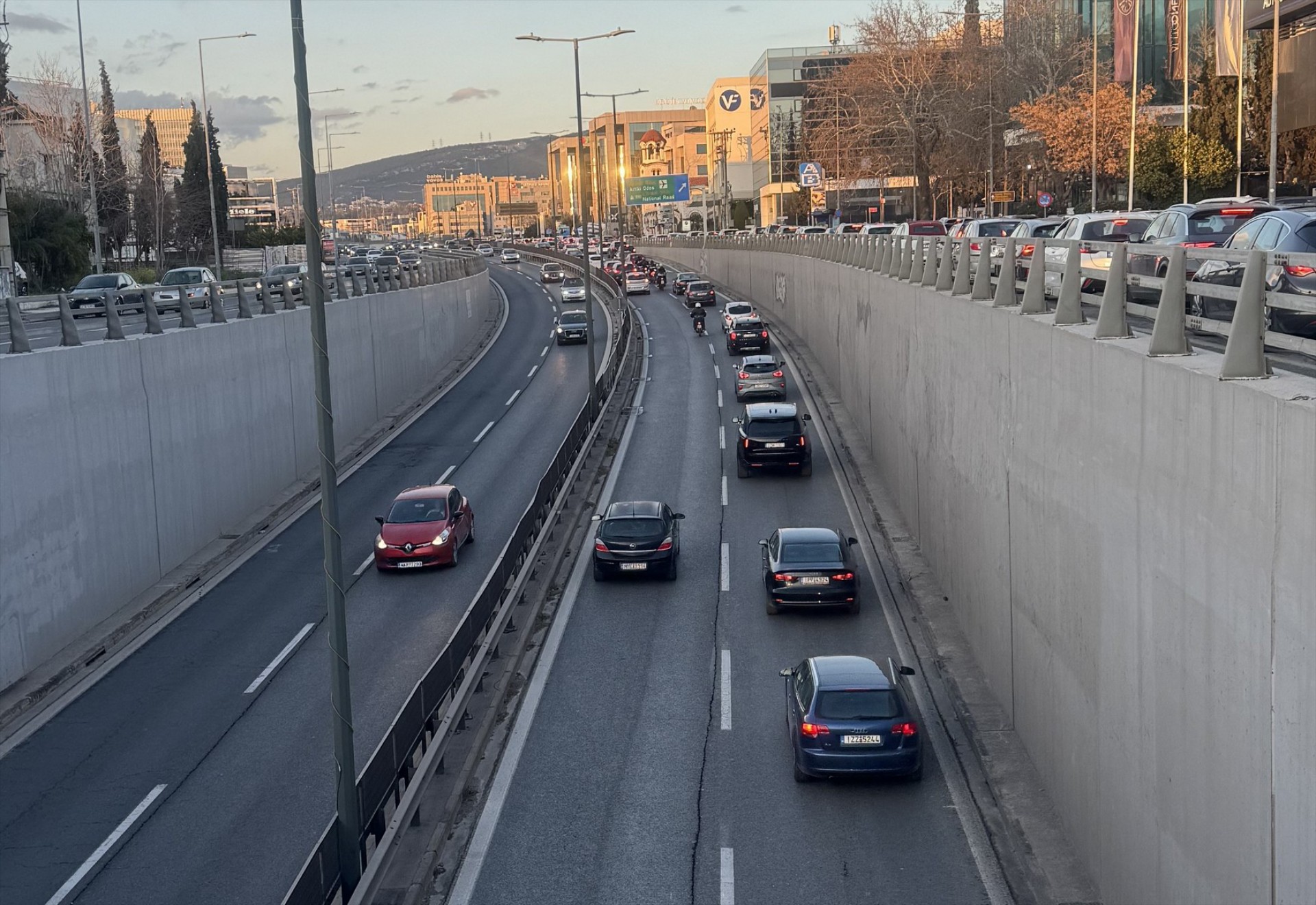 Το σύστημα που θα σώσει ζωές στην Ελλάδα– Υποχρεωτικό στα αυτοκίνητα τον Ιούλιο του 2024 