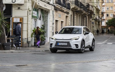 Αυτό είναι το φθηνότερο Lexus LBX στην Ελλάδα