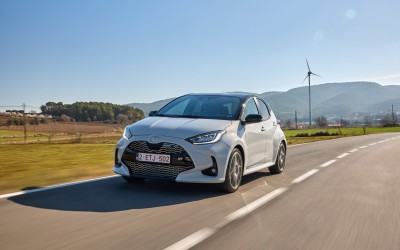 Πώς μπορείς να κάνεις ένα υβριδικό Toyota να καίει 5 ευρώ στα 100 km