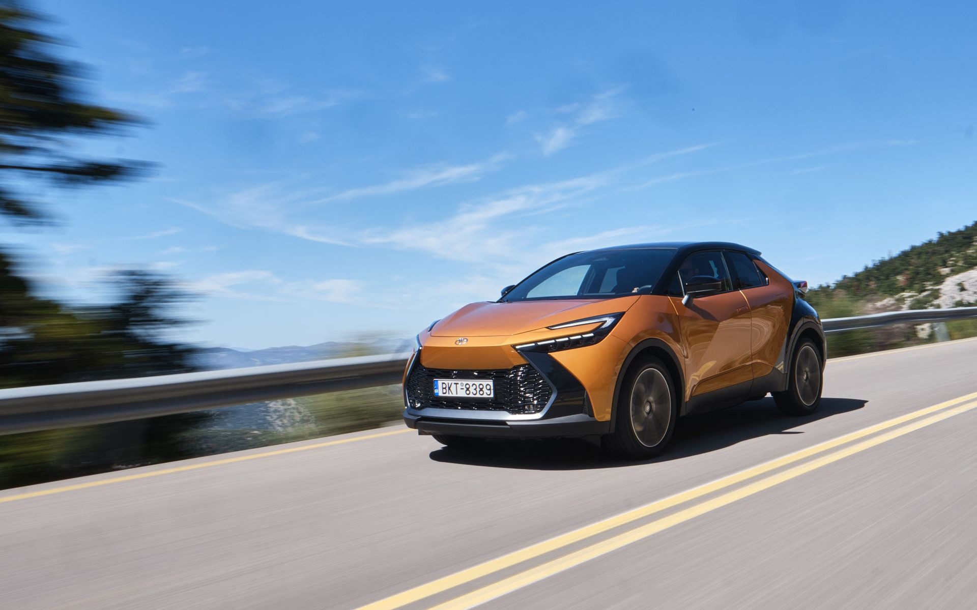 Toyota: Τα 6 SUV που δεν πληρώνουν Τέλη Κυκλοφορίας - Τιμές στην Ελλάδα