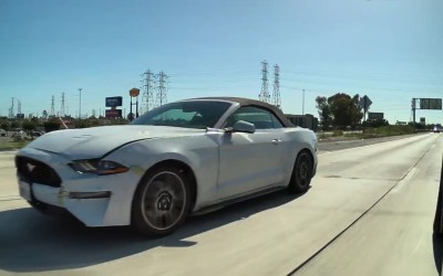 Ford Mustang τρακάρει Tesla Cybertruck κι εξαφανίζεται - Ποιο έπαθε μεγαλύτερη ζημιά; [video]