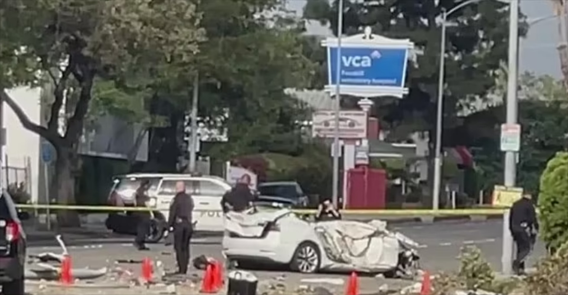 Tesla τράκαρε με 160 km/h – Νεκροί 3 νέοι άνθρωποι [δείτε τα video)