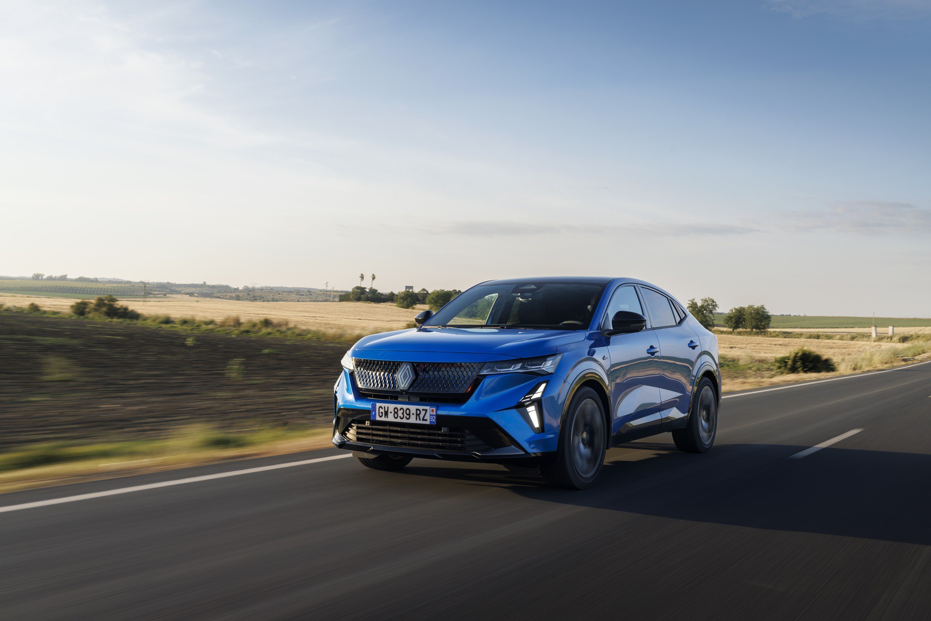 Οδηγούμε το νέο Renault Rafale: Έτοιμο για μάχη