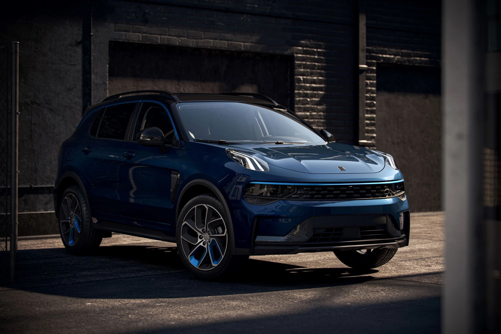 Ήρθε στην Ελλάδα το νέο SUV της Lynk & Co – Η τιμή του