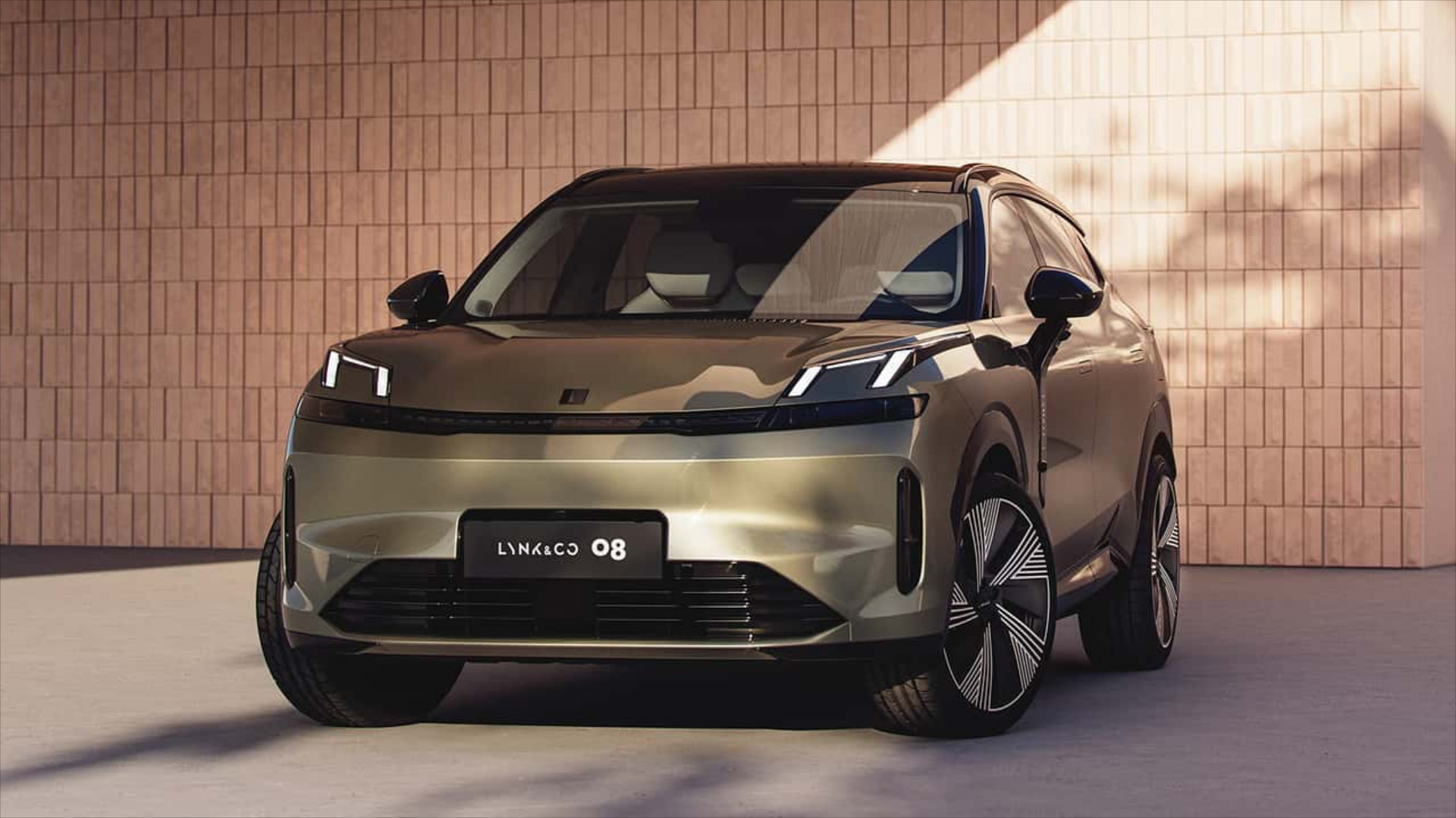 Plug In Hybrid SUV με αυτονομία πάνω από 200 km έρχεται Ελλάδα το 2025