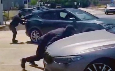 Video: Έκλεψαν BMW και CUPRA μέρα-μεσημέρι μπροστά στην κάμερα!
